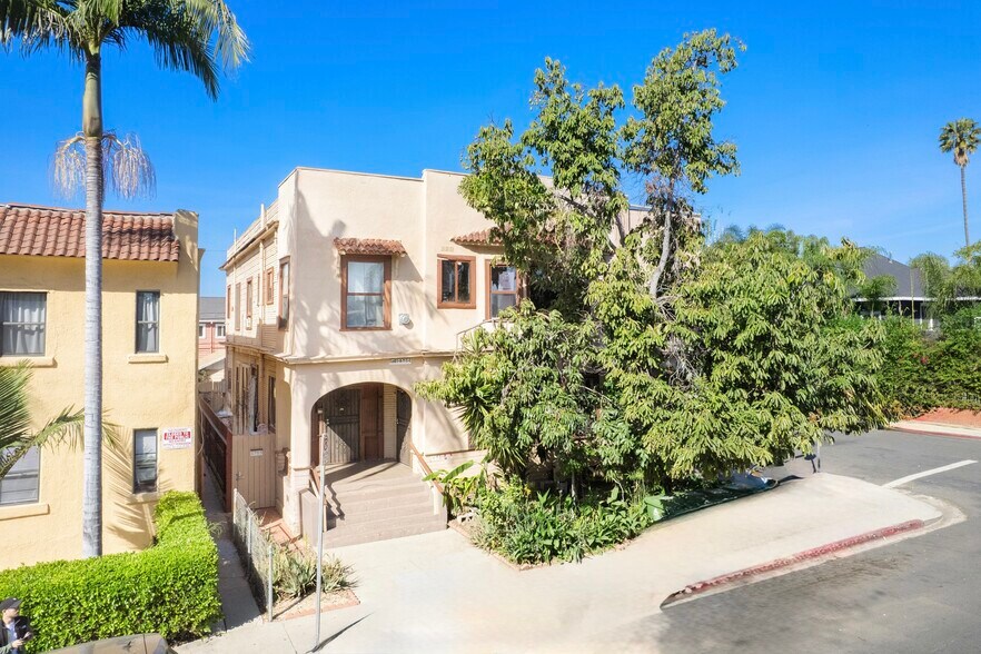 More Photos Of 1701 S Bonnie Brae St, Los Angeles Apartments For Sale