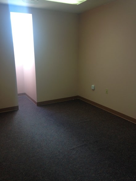 More Photos Of 186 Thomas Johnson Dr, Frederick Unknown For Lease