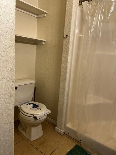 More Photos Of 1613 Avenue N 1/2, Galveston Multifamily For Lease