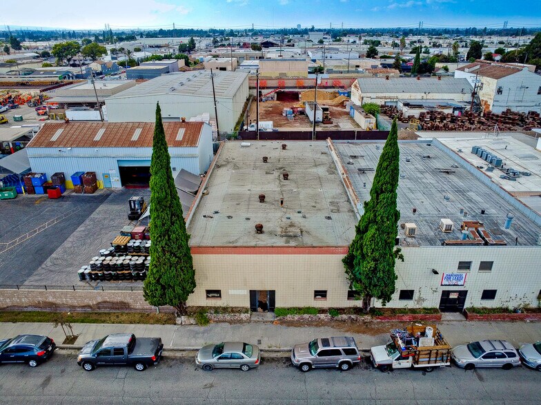 More Photos Of 15539 Vermont Ave, Paramount Manufacturing For Lease