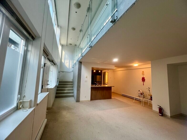 More Photos Of 898 Carnarvon St, New Westminster Apartments For Lease