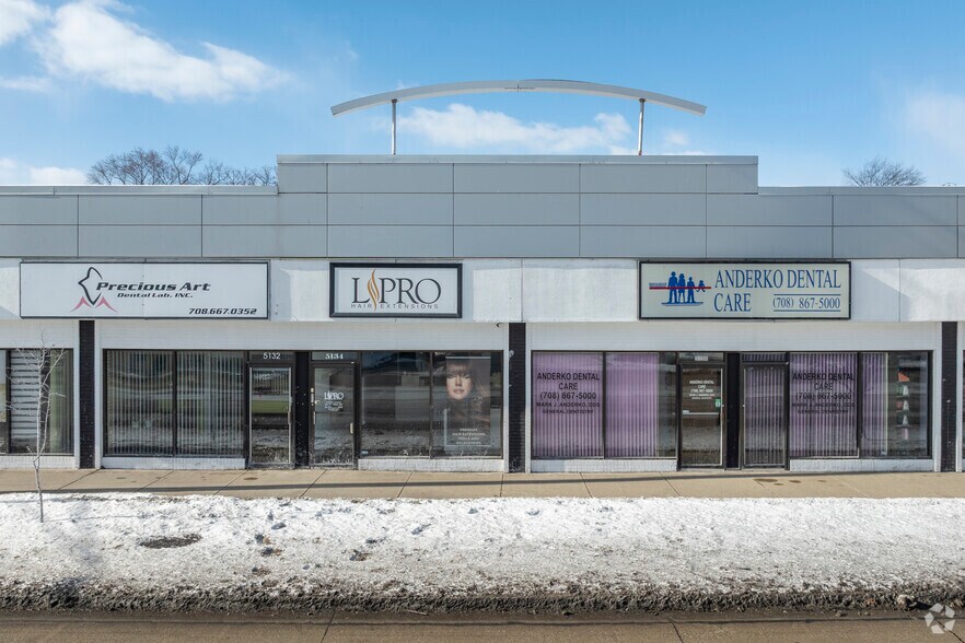 More Photos Of 5144 N Harlem Ave, Harwood Heights Freestanding For Lease