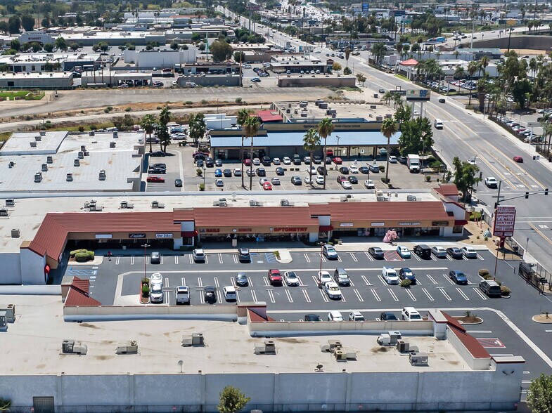 More Photos Of 965 S E St, San Bernardino Freestanding For Lease