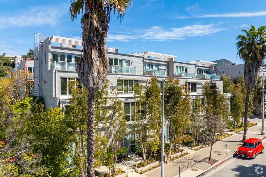 Primary Photo Of 3450 Cahuenga Blvd W, Los Angeles Office Residential For Lease