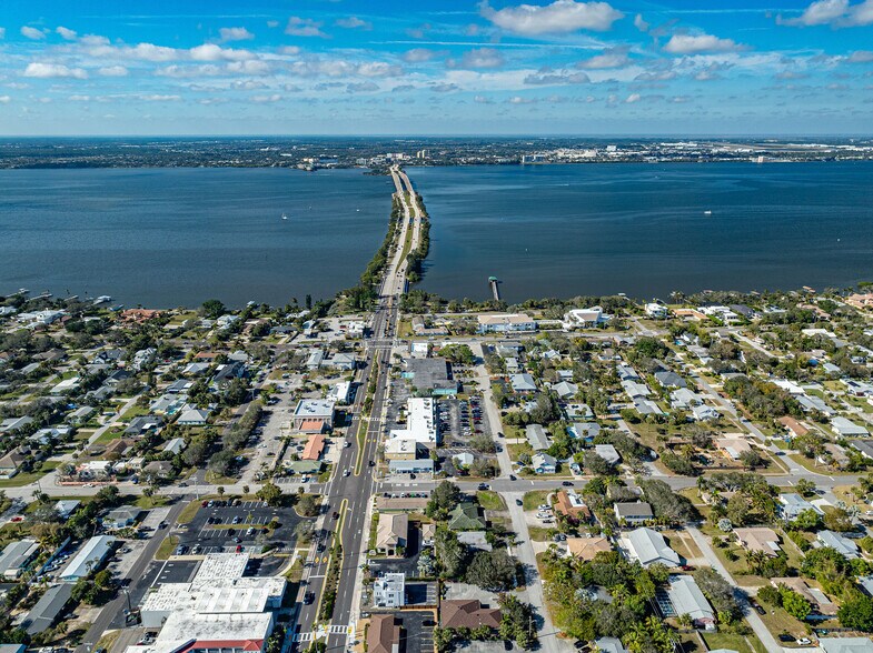 More Photos Of 334 Fourth Ave, Indialantic Office For Sale