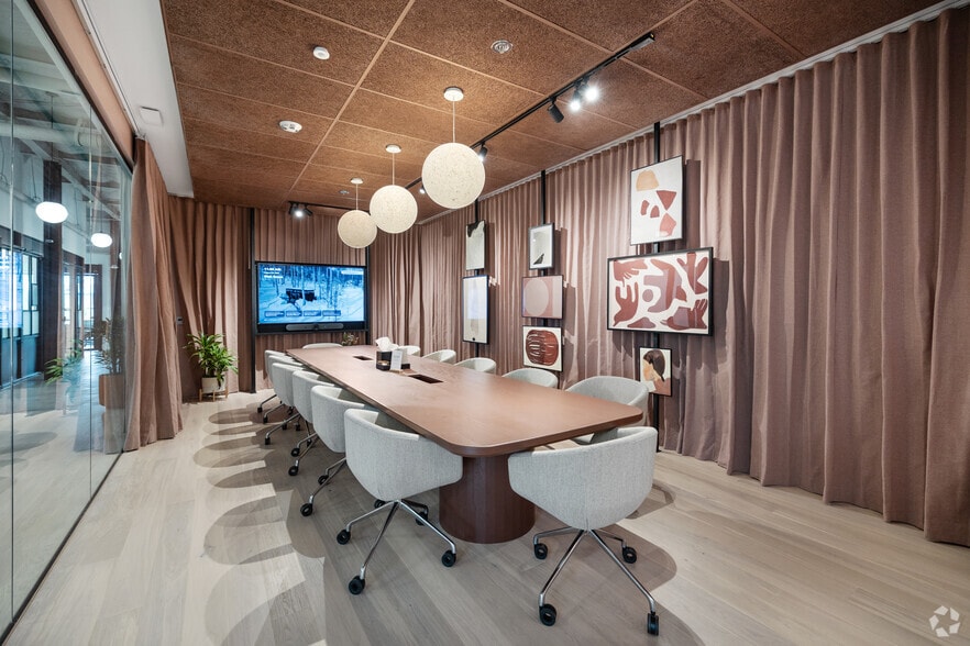 More Photos Of 17190 Bernardo Center Dr, San Diego Coworking Space