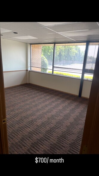 More Photos Of 42850 Schoenherr Rd, Sterling Heights Medical For Lease