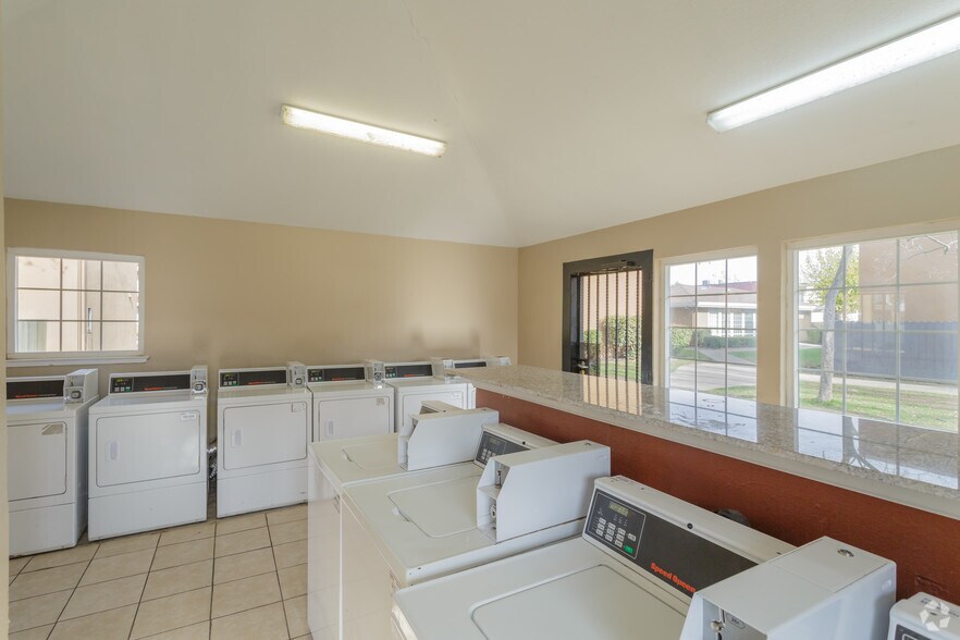 More Photos Of 5900 Riza Ave, Sacramento Apartments For Sale