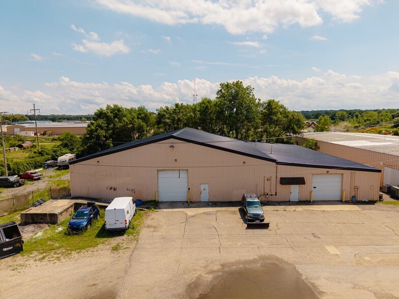 More Photos Of 434 S Byrkit Ave, Mishawaka Warehouse For Sale