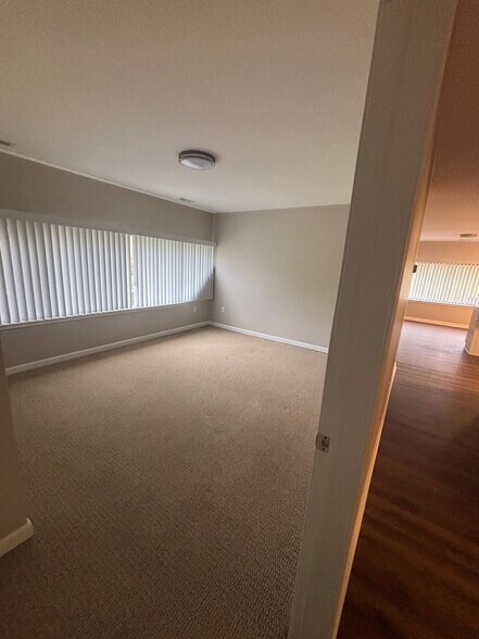 More Photos Of 6455 Lake Ave, Orchard Park Medical For Sale