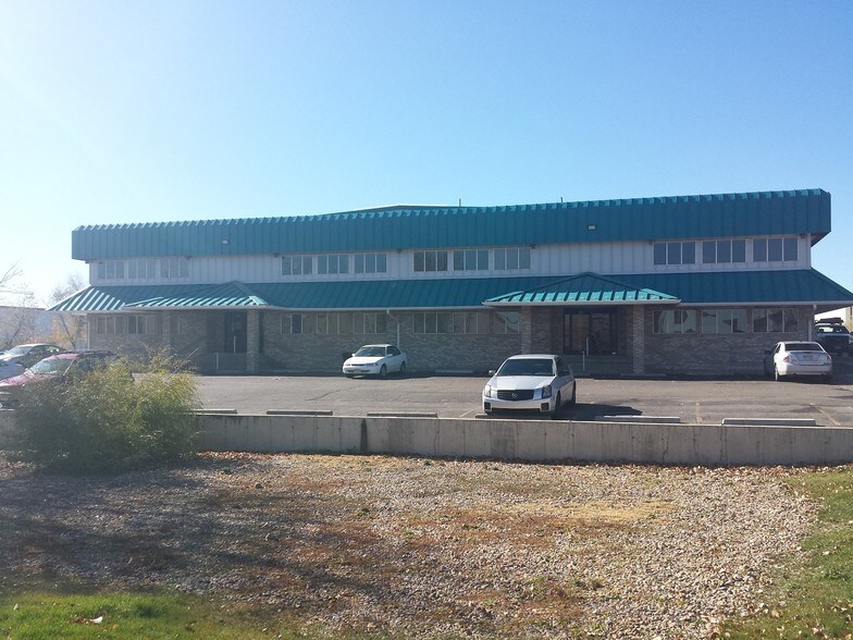 More Photos Of 11811 Upham St, Broomfield Warehouse For Lease