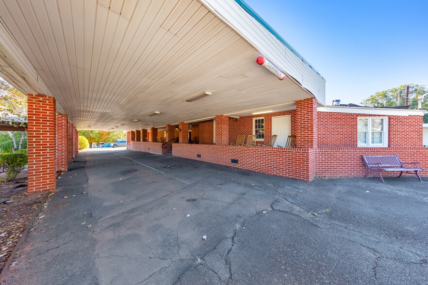 More Photos Of 1408 Canton Rd, Marietta Funeral Home For Sale