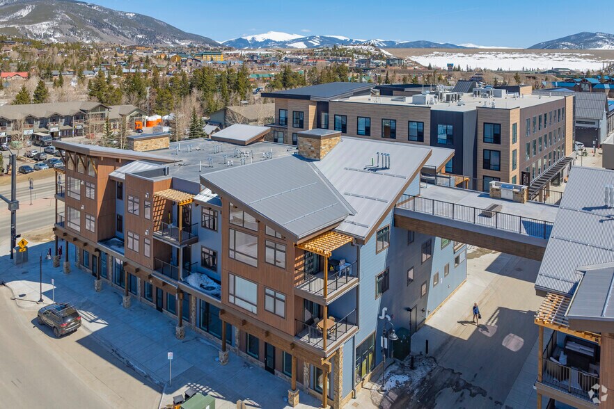 More Photos Of 37 W 4th St, Silverthorne Storefront Retail Residential For Lease