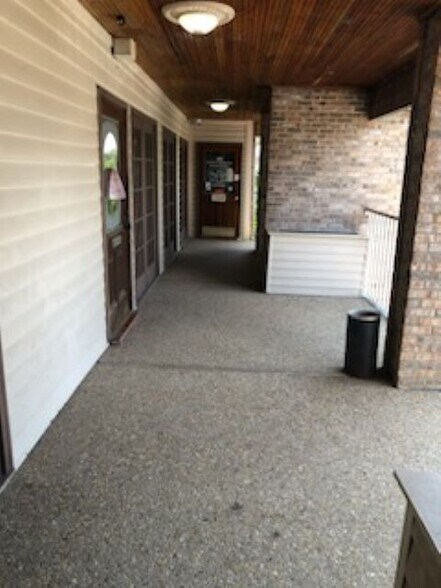 More Photos Of 5235 Florida Blvd, Baton Rouge Office For Sale