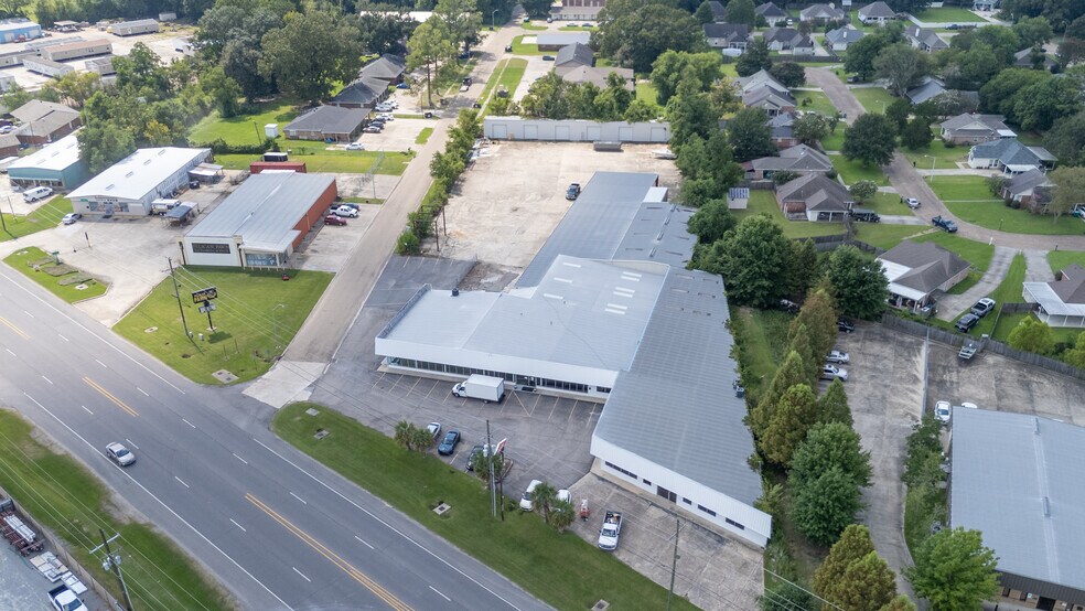 More Photos Of 947 Florida Ave SW, Denham Springs Flex For Sale