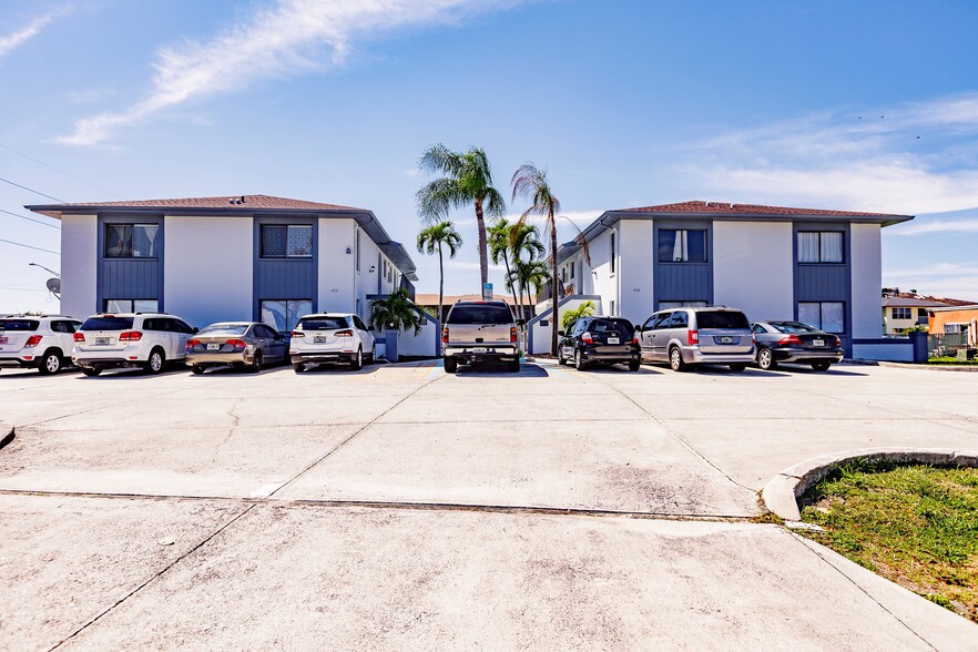 Primary Photo Of 4708 SE 5th Pl, Cape Coral Apartments For Sale