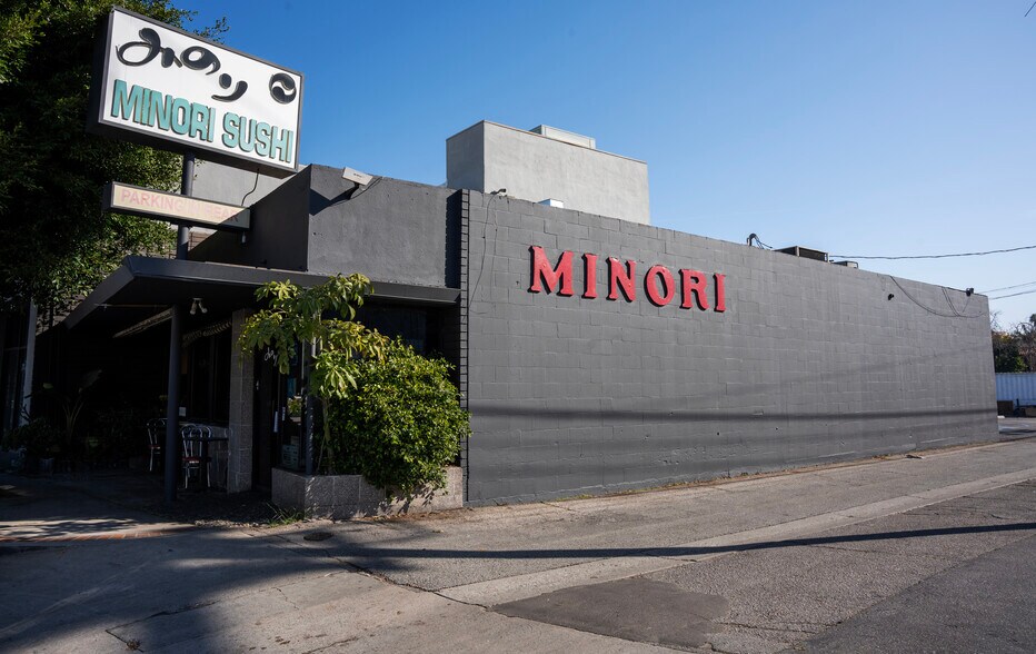 More Photos Of 1170 S Robertson Blvd, Los Angeles Restaurant For Sale