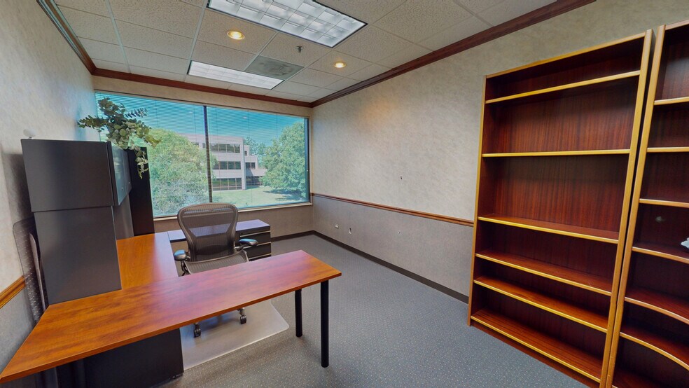 More Photos Of 1700 Park St, Naperville Office For Lease