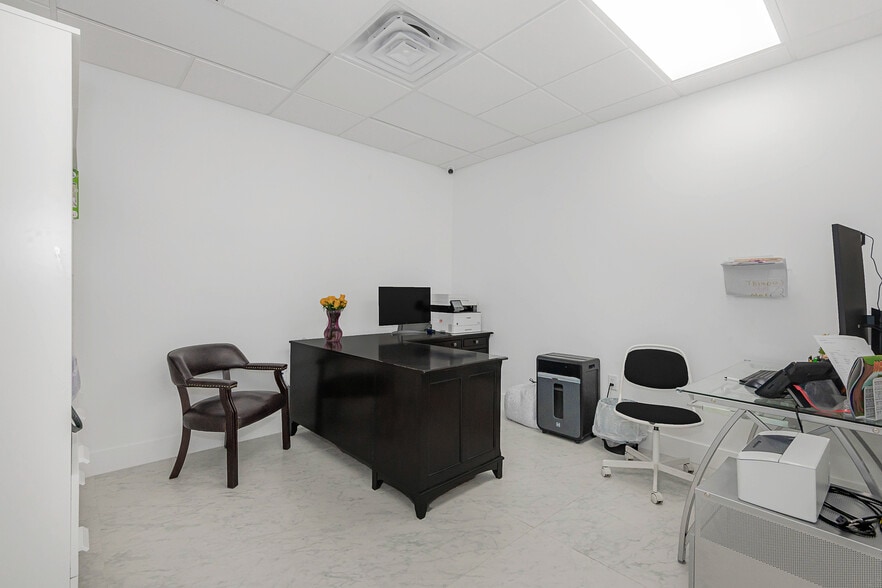 More Photos Of 1976-1992 E 4th Ave, Hialeah Storefront For Sale