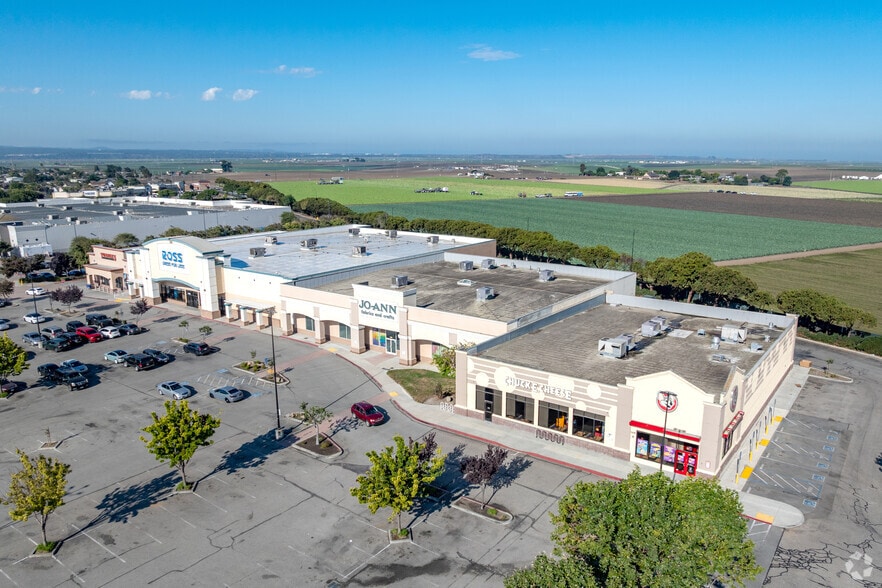 More Photos Of 1265-1295 N Davis Rd, Salinas Unknown For Lease