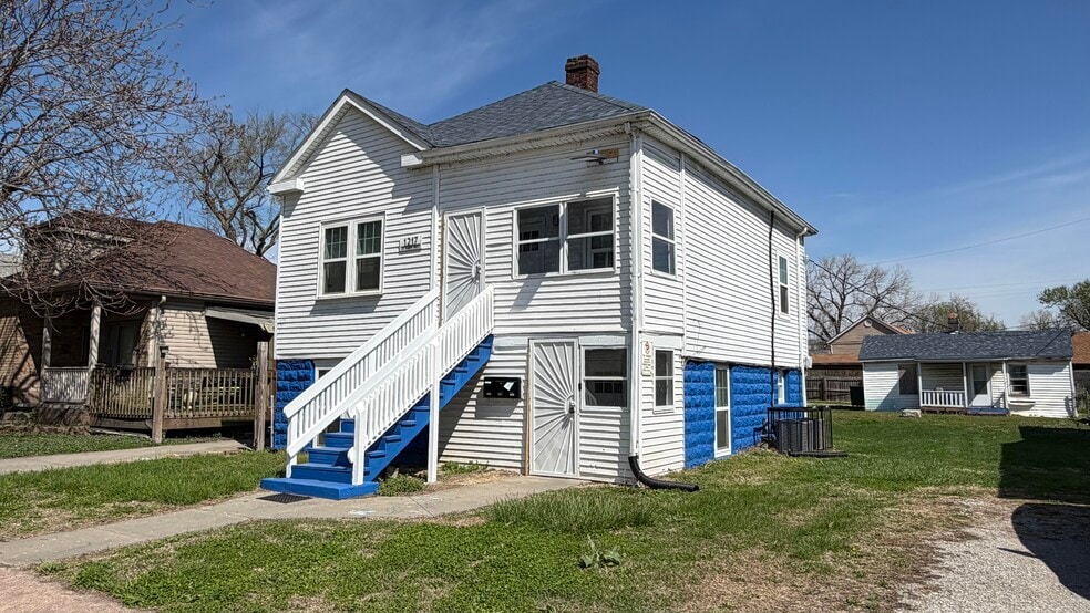 Primary Photo Of 1217 Market St, Madison Multifamily For Sale