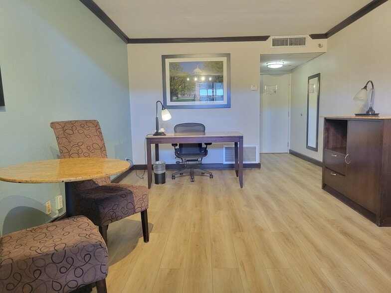 More Photos Of 2101 S Meridian Ave, Oklahoma City Hotel For Sale