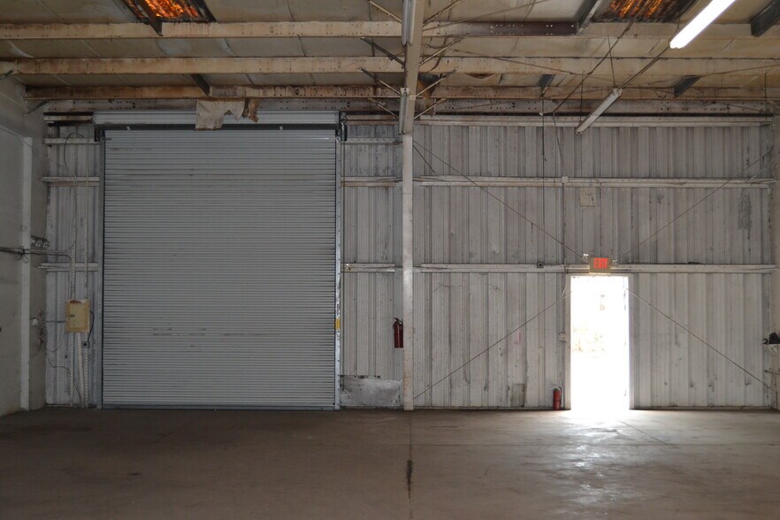 More Photos Of 1400 L and R Industrial Blvd, Tarpon Springs Unknown For Lease