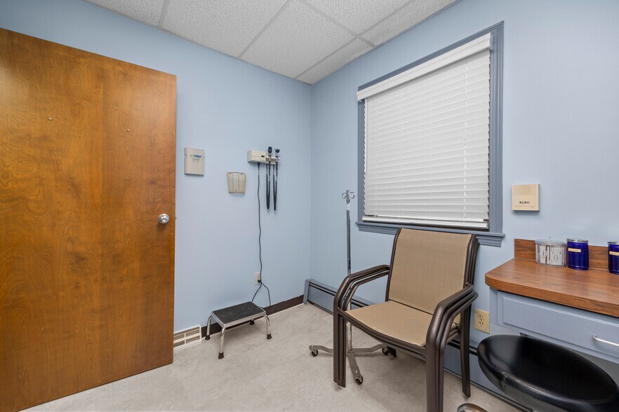 More Photos Of 18 E Main St, Seville Medical For Sale