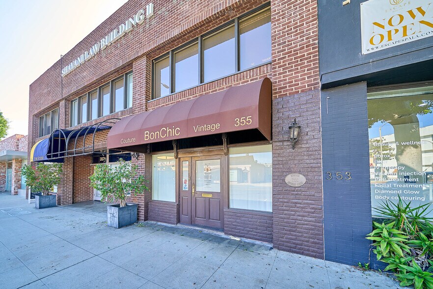More Photos Of 355-359 Robertson Blvd, Beverly Hills Storefront Retail Office For Lease