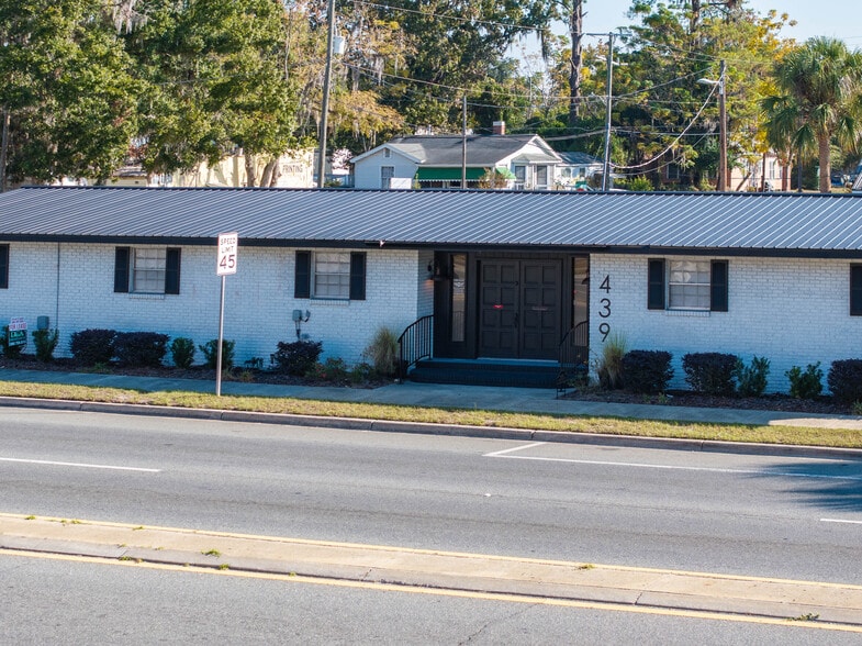 More Photos Of 439 SW Main Blvd, Lake City Office For Lease