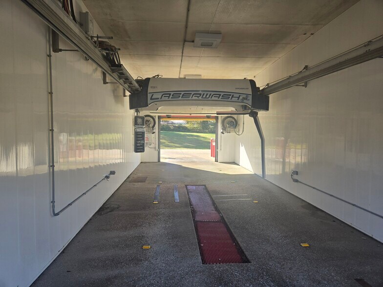 More Photos Of 4111 Hwy 62 W, Boonville Carwash For Sale