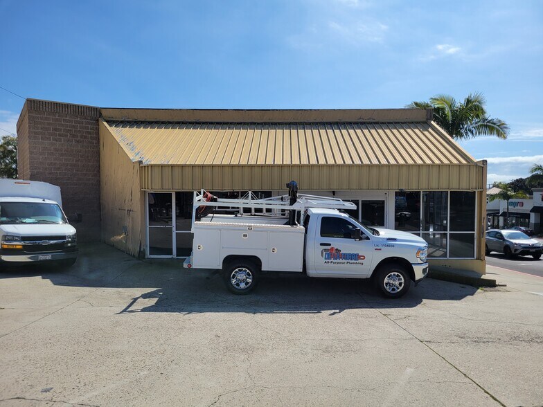 More Photos Of 2934 E Coast Hwy, Corona Del Mar General Retail For Sale