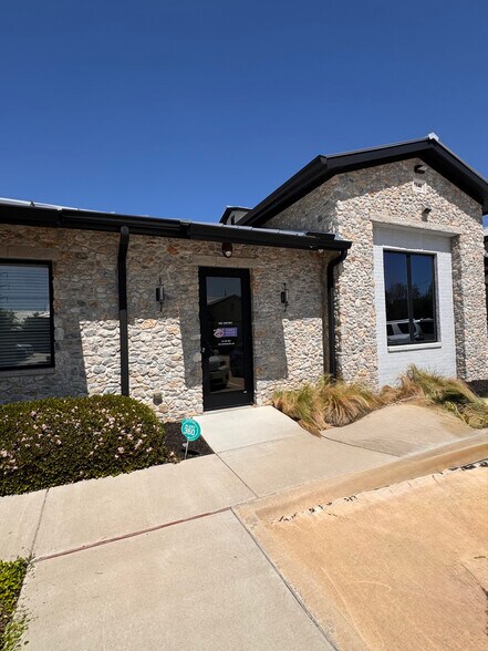 Primary Photo Of 1140 N Kimball Ave, Southlake Office For Lease