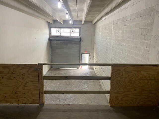 More Photos Of 1310 S Killian Dr, West Palm Beach Warehouse For Sale