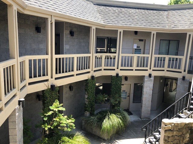 More Photos Of 1220-1244 University Dr, Menlo Park Medical For Lease
