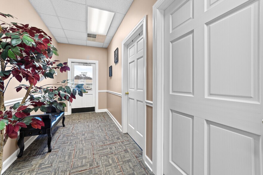 More Photos Of 824 S Dekalb St, Shelby Medical For Sale