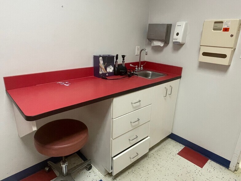 More Photos Of 1682 Church St, Norfolk Medical For Sale