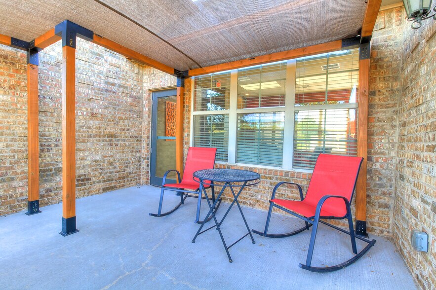 More Photos Of 2524 N Broadway, Edmond Coworking Space