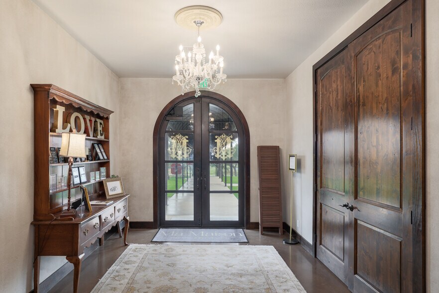 More Photos Of 2550 Bell Springs Rd, Dripping Springs Lodge Meeting Hall For Sale