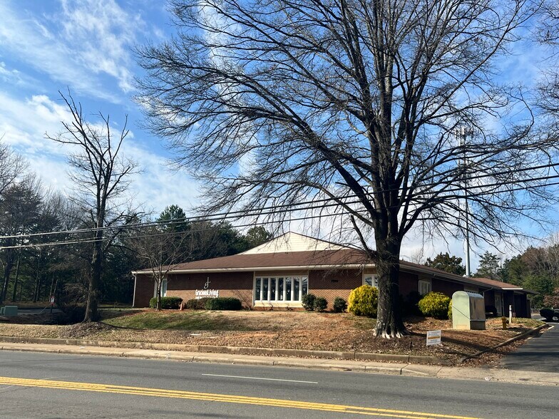 More Photos Of 7950 Nations Ford Rd, Charlotte Medical For Sale