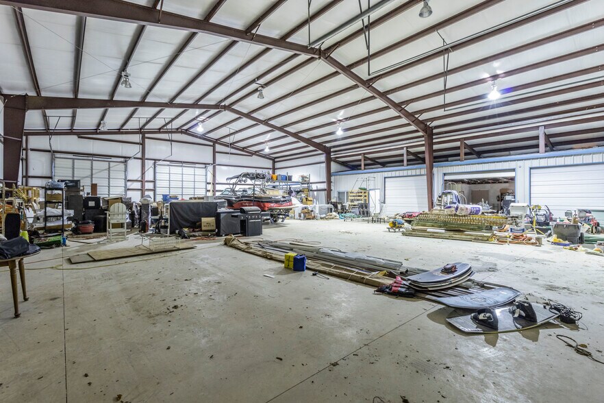 More Photos Of 9840 Jacksboro Hwy, Fort Worth Warehouse For Sale