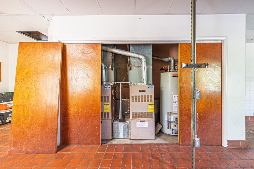 More Photos Of 82 Mill St, Mays Landing Restaurant For Sale