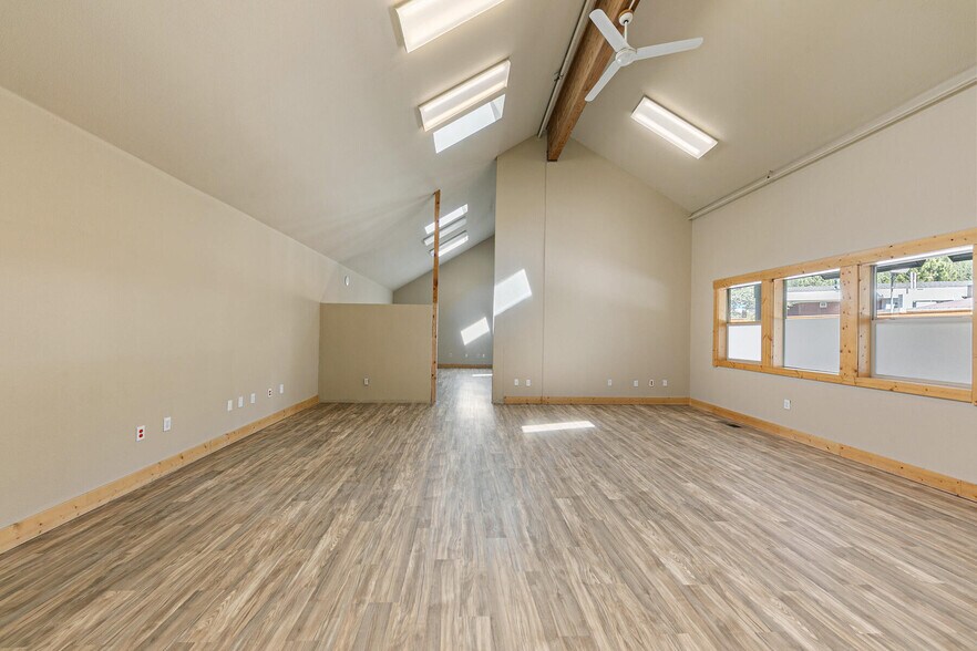 More Photos Of 12315 Deerfield Dr, Truckee Office Residential For Sale