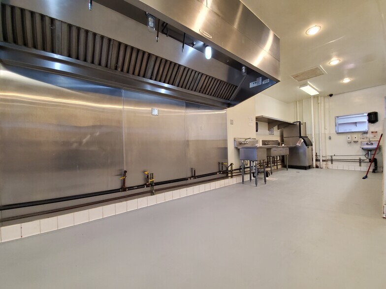 More Photos Of 3414 W Washington Blvd, Los Angeles Storefront Retail Residential For Sale