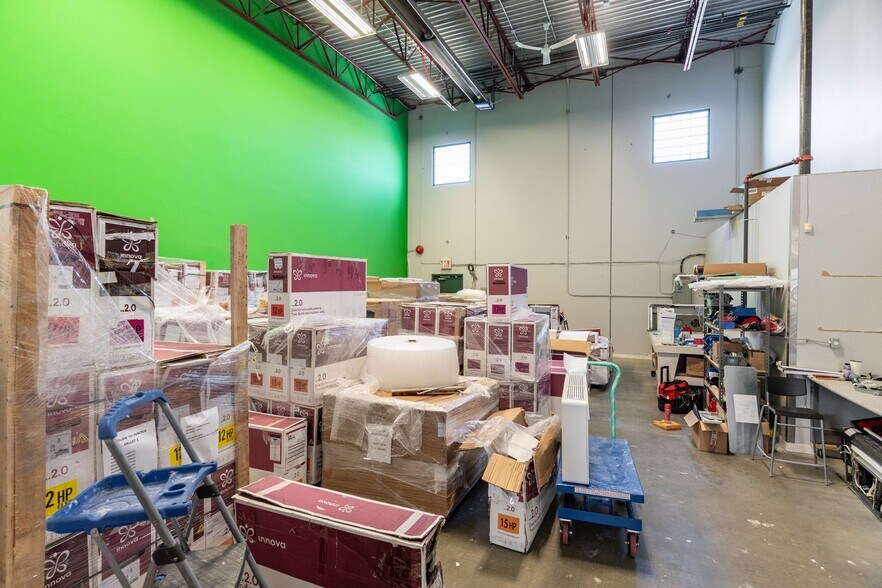 More Photos Of 2071 Kingsway Ave, Port Coquitlam Flex For Sale