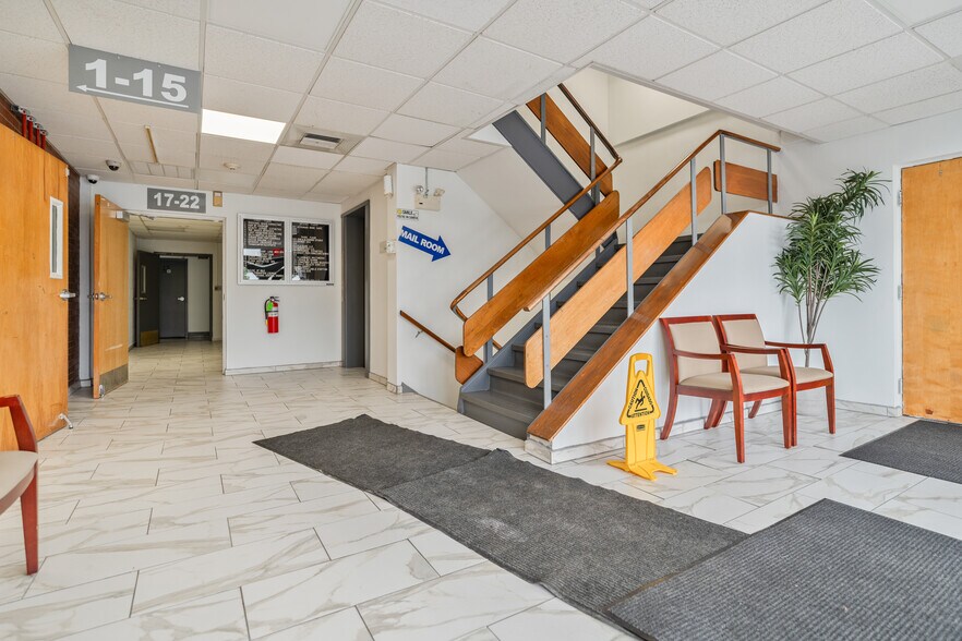 More Photos Of 235 Chestnut St, Springfield Office For Lease