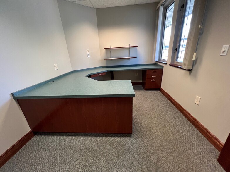 More Photos Of 10-24 Remick Blvd, Springboro Medical For Sale