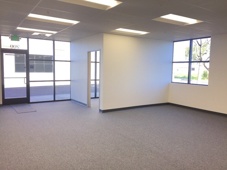 More Photos Of 4092 Metro Dr, Stockton Warehouse For Lease