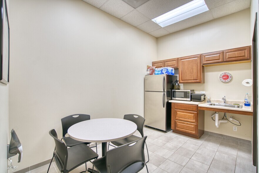 More Photos Of 133 S McCaslin Blvd, Louisville General Retail For Lease