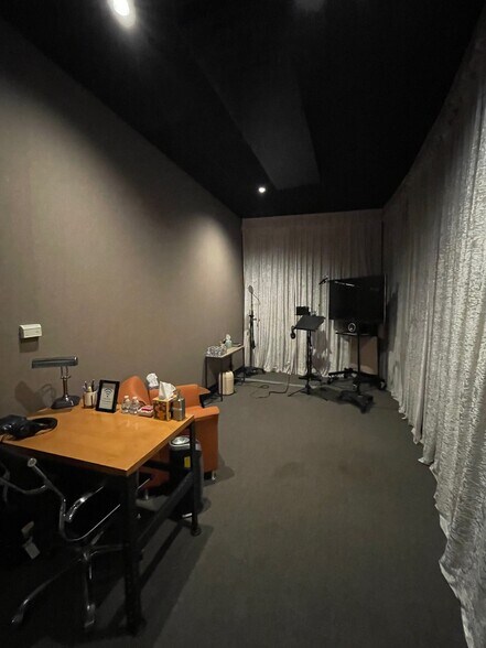 More Photos Of 110 E Santa Anita, Burbank Movie Radio TVStudio For Lease
